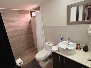 Rematan apartamento en Punto Mariscal - Image 7