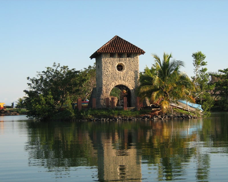 Casa en Renta o Venta en Amatique Bay Puerto Barrios