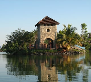 Casa en Renta o Venta en Amatique Bay Puerto Barrios