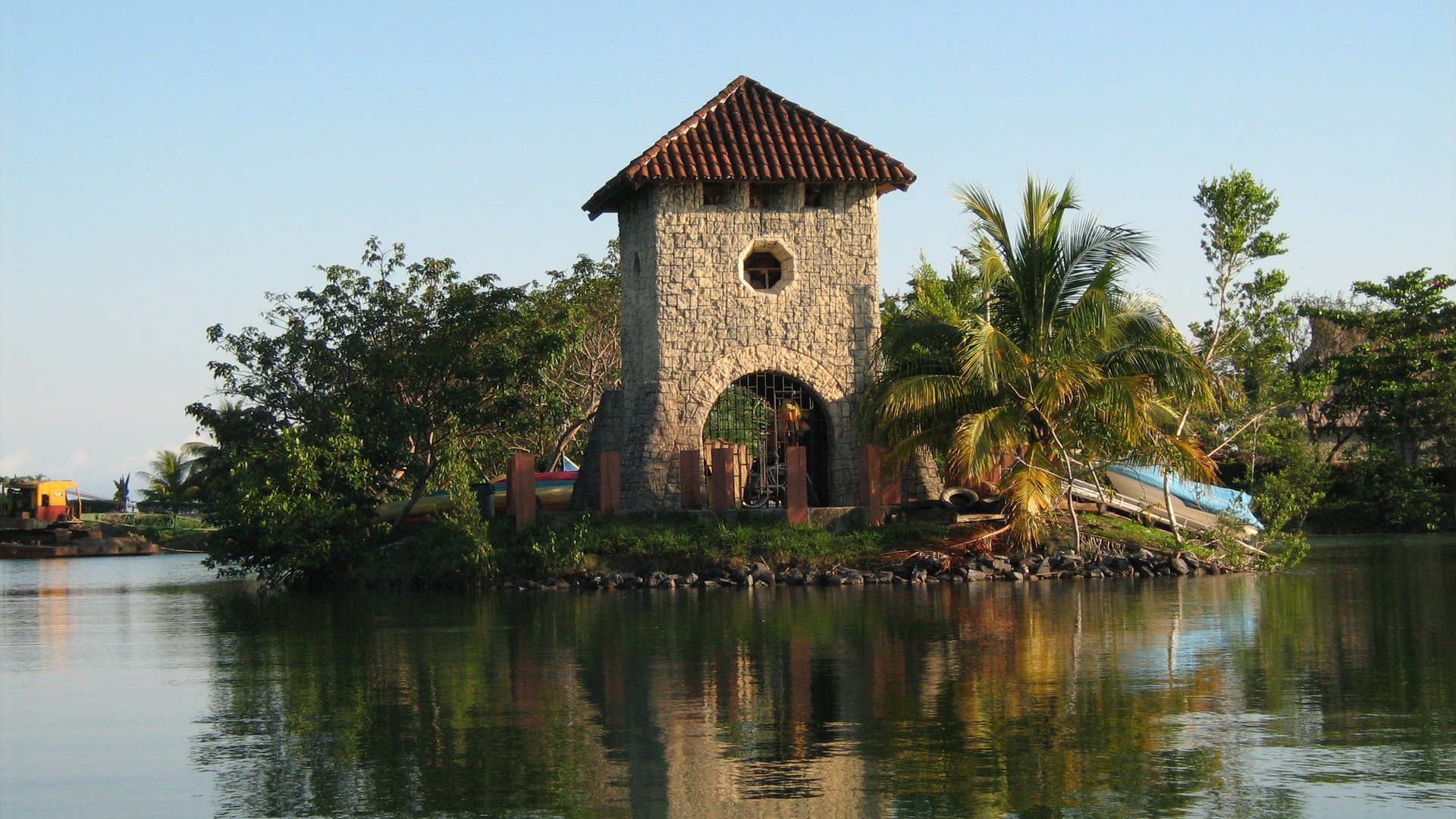 Casa en Renta o Venta en Amatique Bay Puerto Barrios