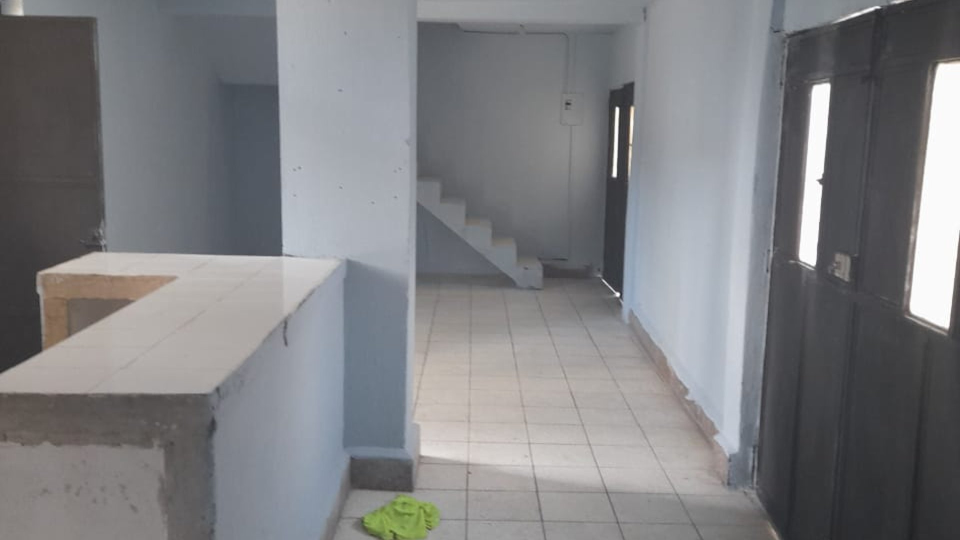 Vendo Terreno con Construcción, en excelente sector de Zona 1 - Image 1