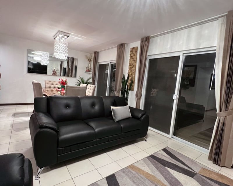 En venta casa en Arcos de Santa María en Sumpango!
