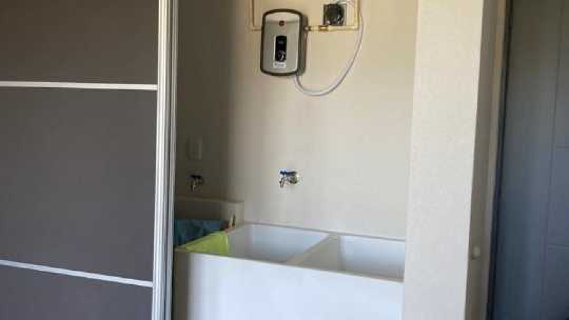 Alquilo apartamento zona 10 de Mixco - Miniatura 9