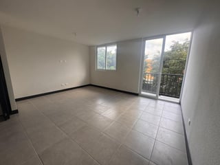REMATE‼️ Apartamento en VENTA en zona 12, cerca de USAC, Esenta, Equipado, Nuevo - 2