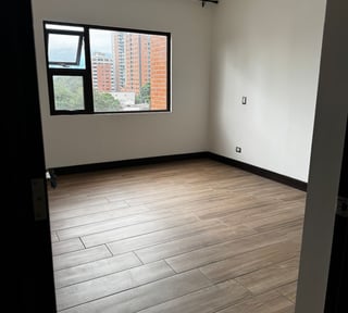 APARTAMENTO EN EDIFICIO VIVALT ZONA 10 - Miniatura 14
