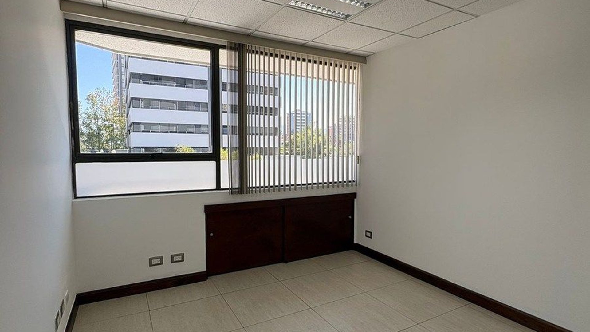 Oficina en Alquiler Edificio Marbella Zona 10