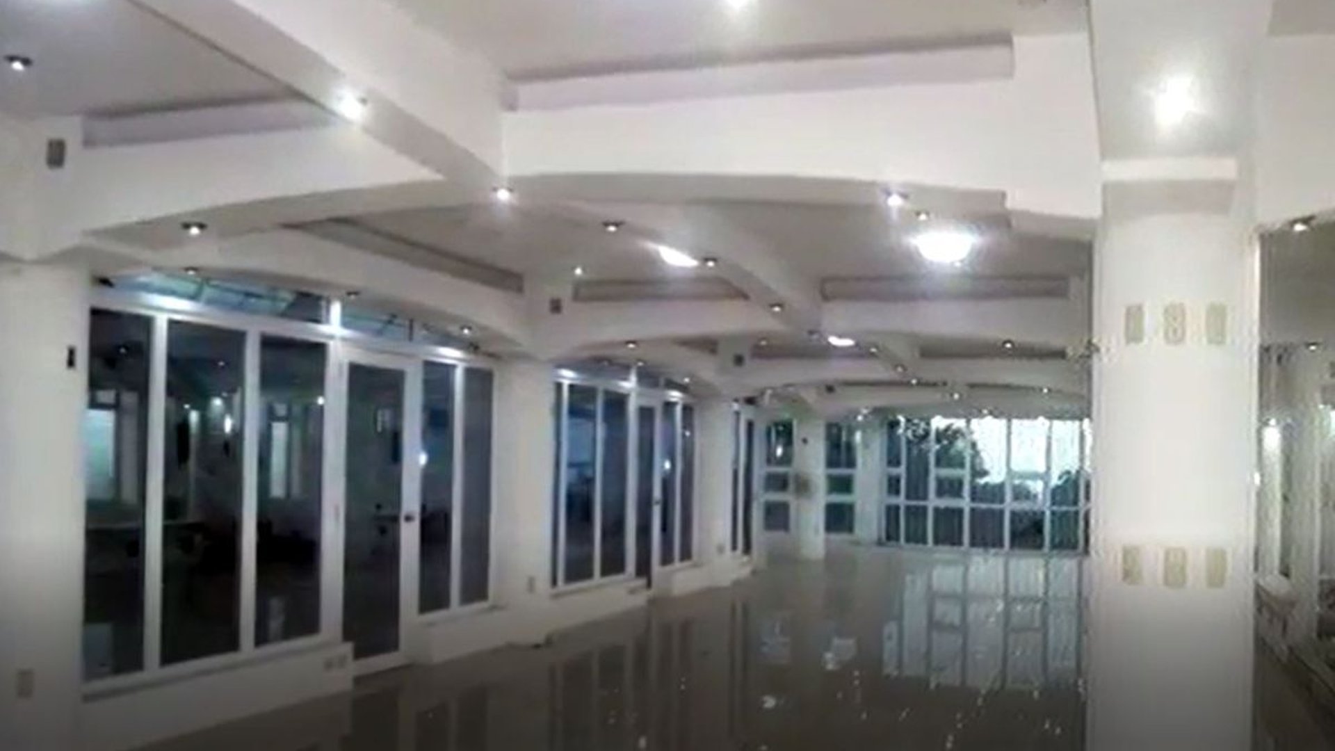 Edificio en ALQUILER Santa Lucía Cotzumalguapa - Miniatura 2