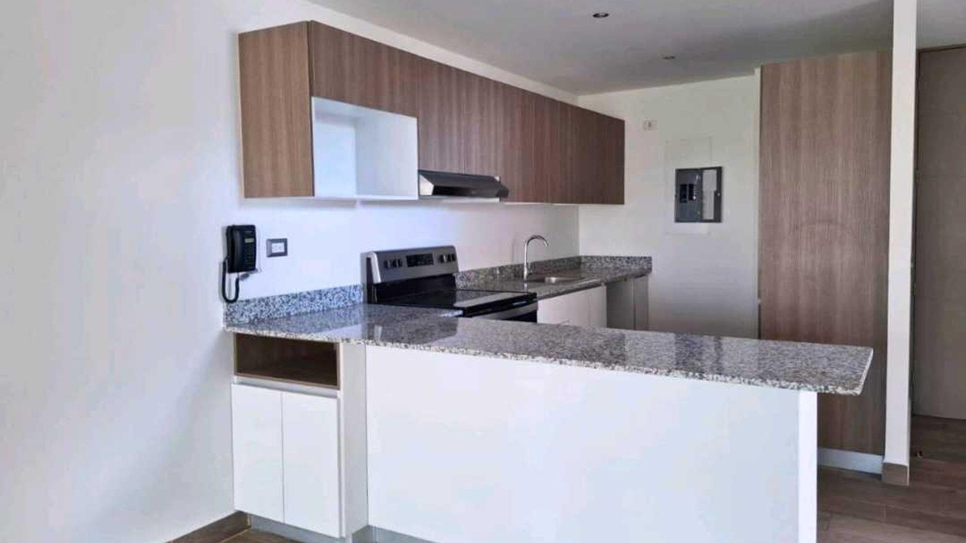 APARTAMENTO EN ALQUILER ???? Edificio Brickell, Zona 16 - Miniatura 4