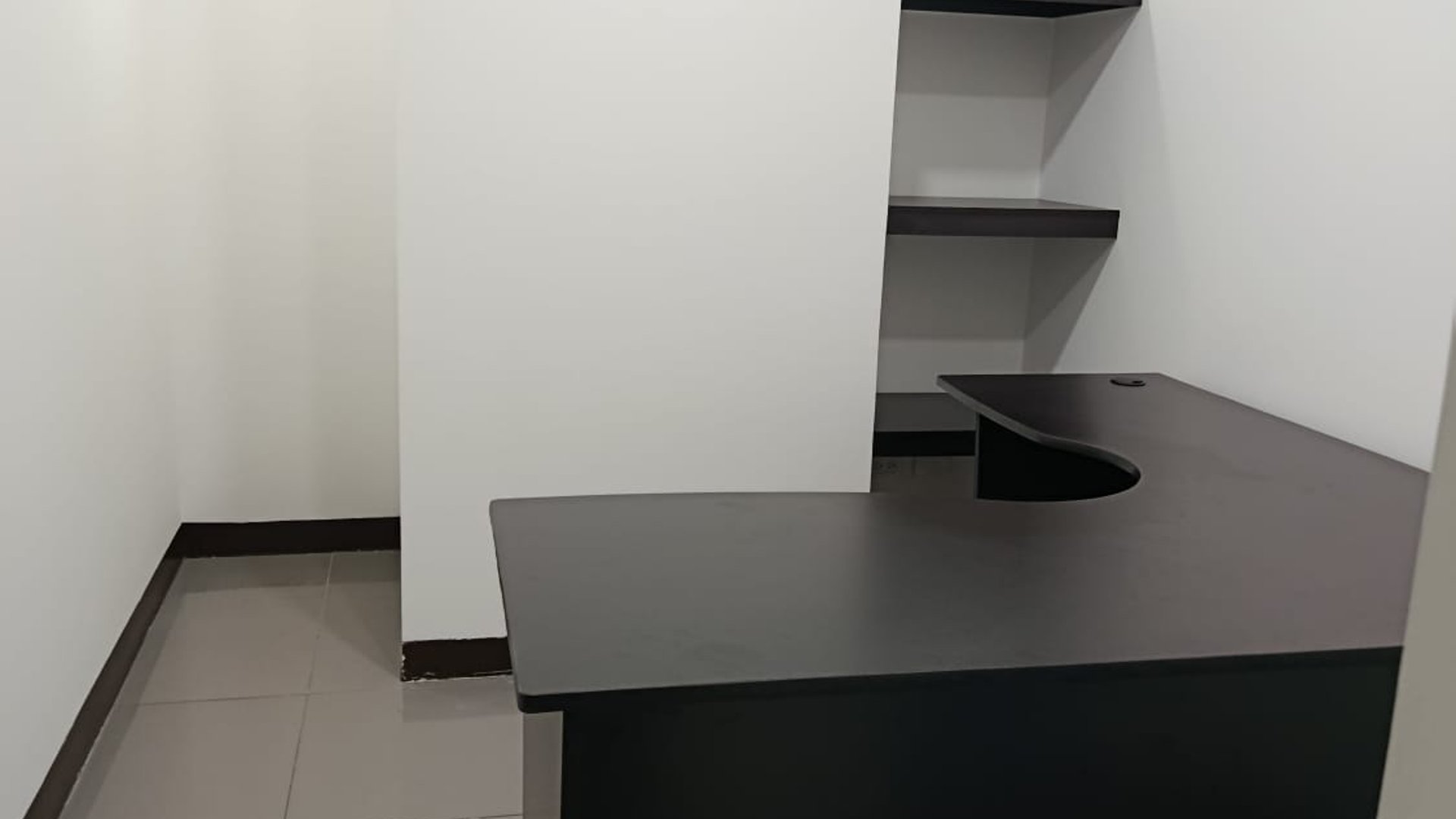 ALQUILO LINDAS Y ECONOMICAS OFICINAS EN ZONA 12 - Miniatura 9