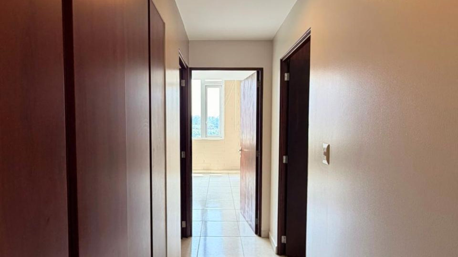 ???? APARTAMENTO EN RENTA – 2 HAB + BALCÓN | EDIFICIO ADRIATIKA | Z.14 - Miniatura 4