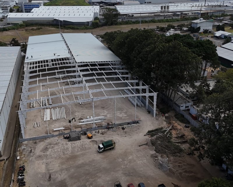 Warehouse for Rent in Palin: 7,732m², 4 Loading Docks | $55,283.80