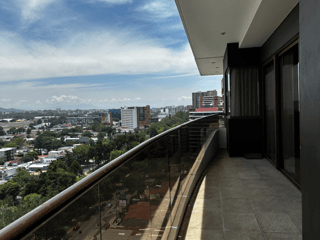 Espectacular Penthouse en Venta en Zona 14 – Avenida Las Américas - 4