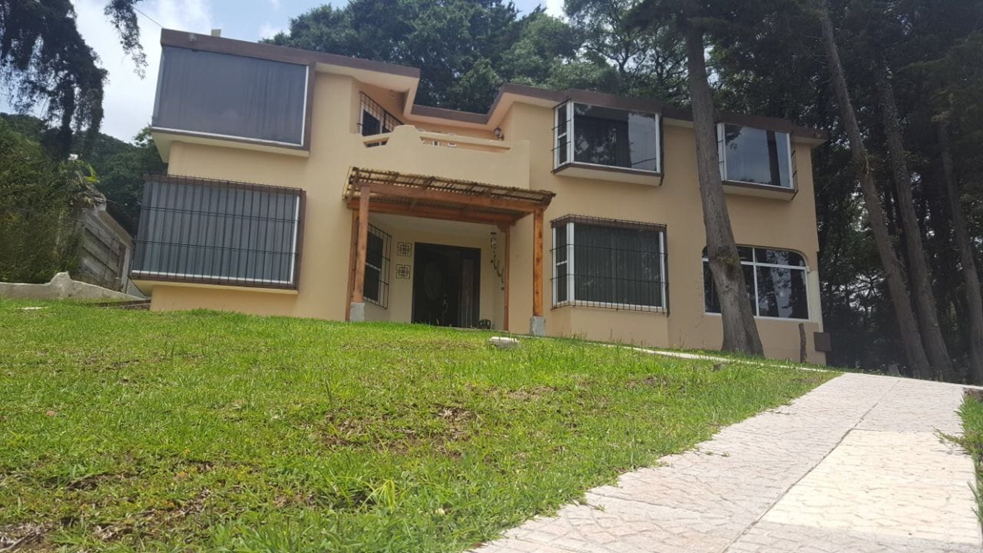 Vendo casa con vista labor Castilla - Aguacate /D