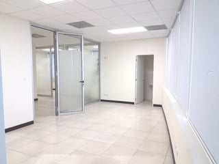 Oficina en renta en Zona Pradera, zona 10 - 4