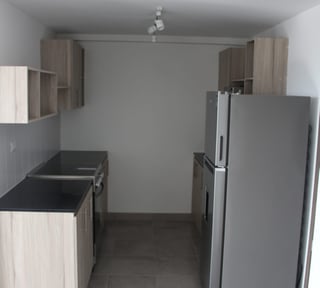 Apartamento de 2 habitaciones con terraza en venta zona 4 Ref-5315