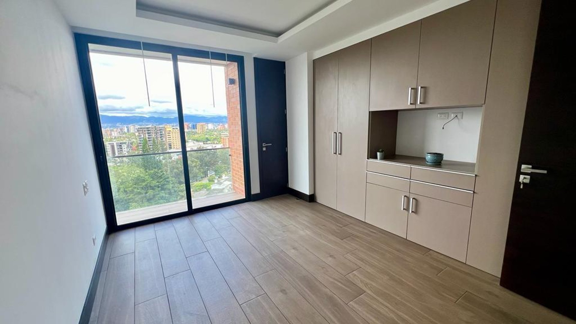 Apartamento en Vista Hermosa I en zona 15 - 3 habitaciones Ref-5939 - Miniatura 4