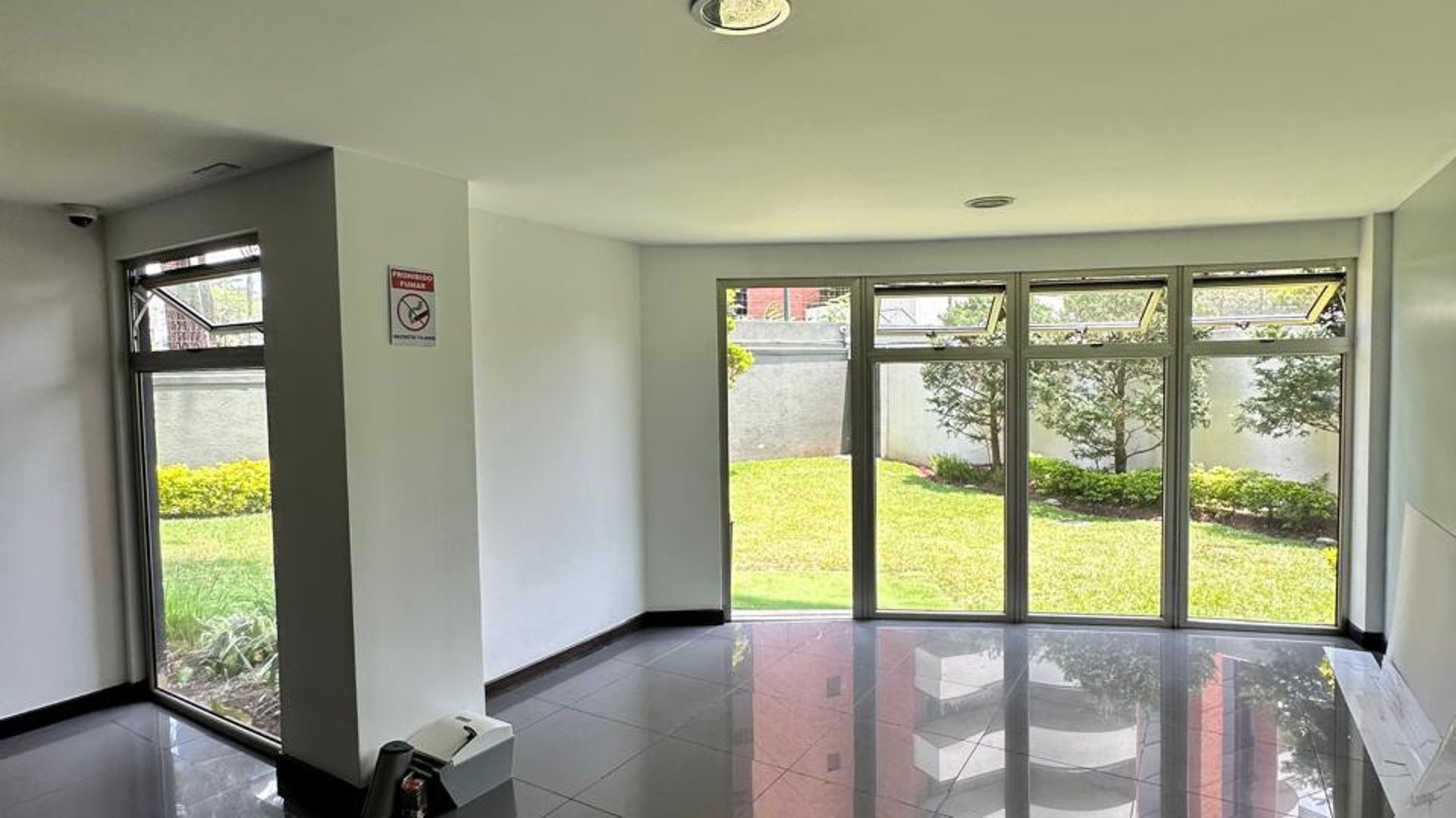 Apartamento en Alquiler Edificio Attica II, zona 14  - Miniatura 25