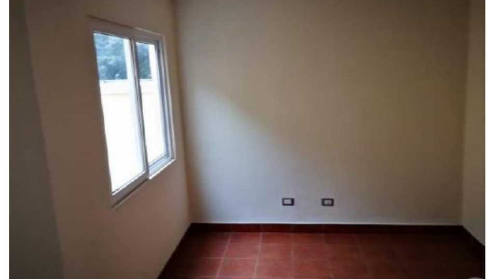 Venta de casa 2 niveles Residencial La Hacienda San Lucas Sac. - Miniatura 8