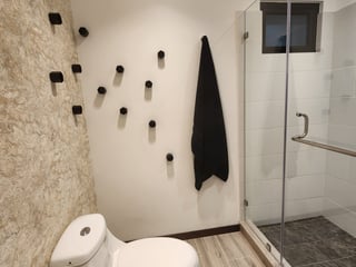 Apartamento en Venta con Jardin en Zona 10 Guatemala - Image 9