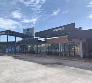 Locales en renta Plaza Arecas Km.80.1 Autopista Puerto