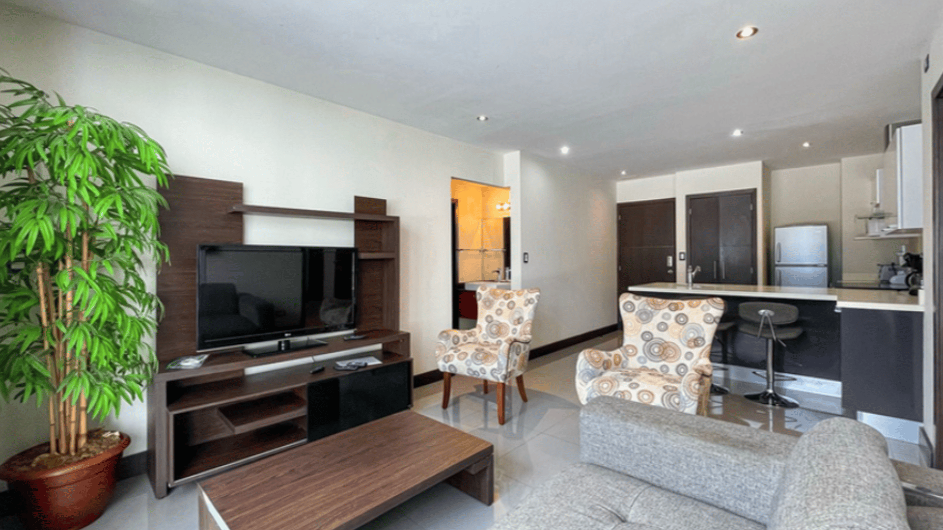 Renta de 2 Apartamentos Amueblados en Menorca Zona 15 | 2 Habitaciones y 2 baños completos