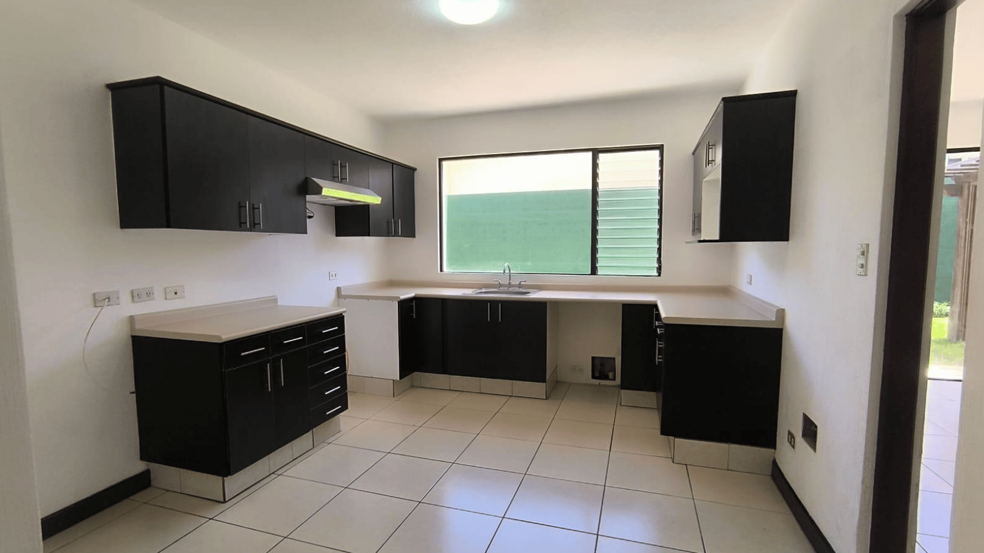 ALQUILER DE HERMOSA CASA - TERRAVISTA, KM 16.5 CES - Miniatura 3