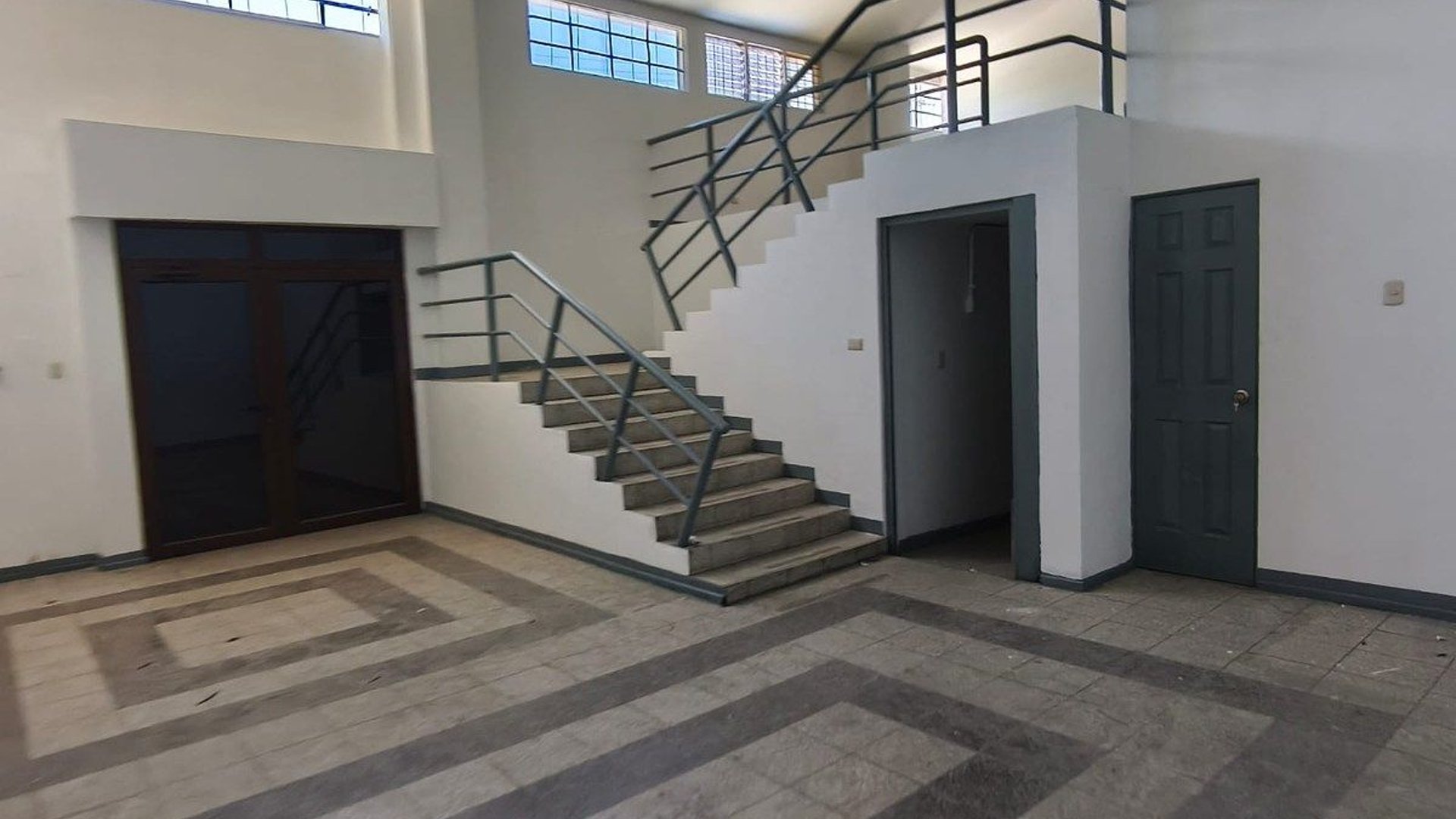 Bodega en Renta - Calzada Atanasio Tzul Zona 8 - Miniatura 13