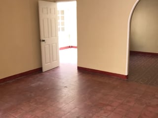 Casa de 4 habitaciones en alquiler, zona 1 - 4
