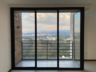 VENTA DE MODERNO APARTAMENTO 2 DORMITORIOS - MIRA, ZONA 10  - 4