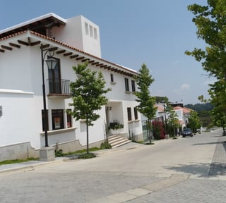 Casa en venta o alquiler en Muxbal Guatemala