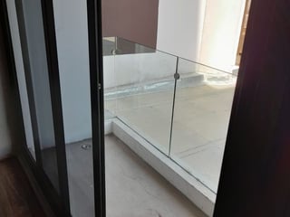Oficina en renta, en Zona 9 - 2