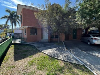 Vendo Casa en Condominio Las Majaditas z11 - Image 1