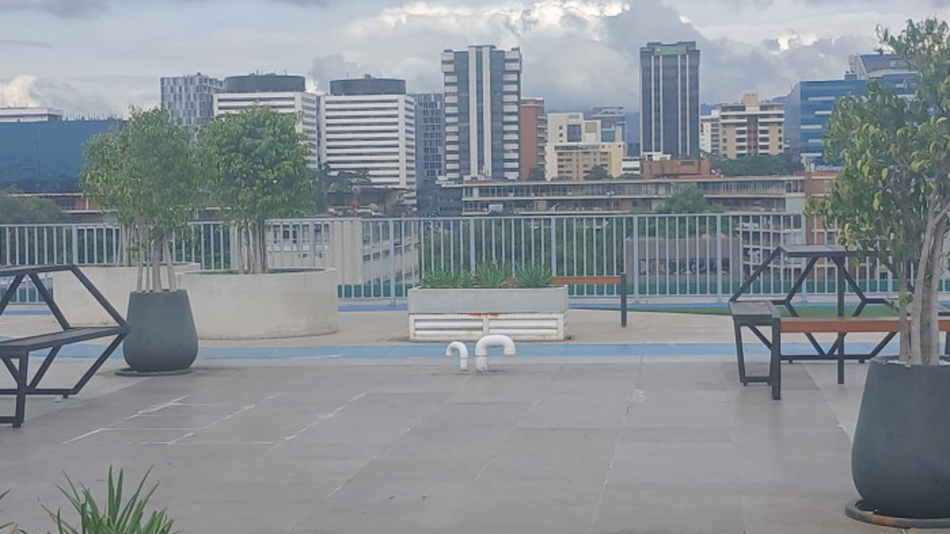 Oficina Comercial en Renta en zona 9 - Miniatura 12