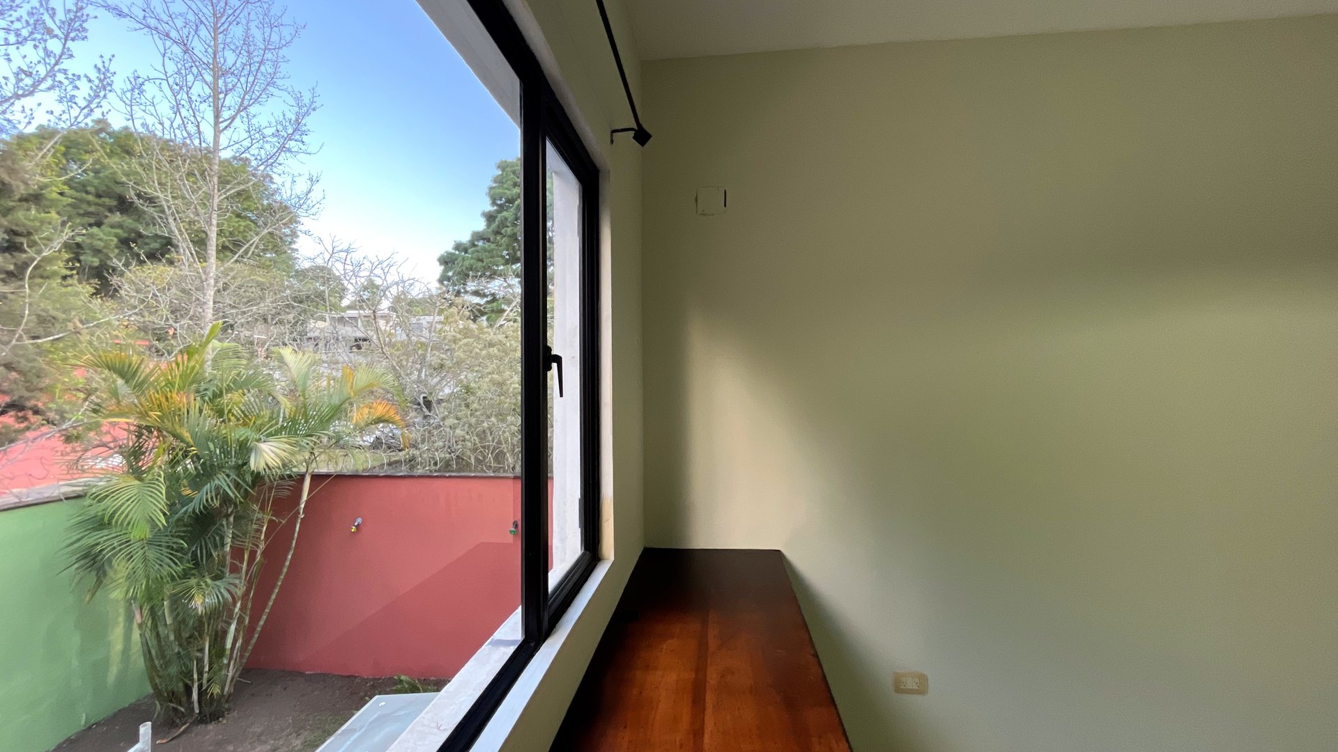 Casa grande en renta en zona 16 Kanajuyu 2 - Miniatura 21