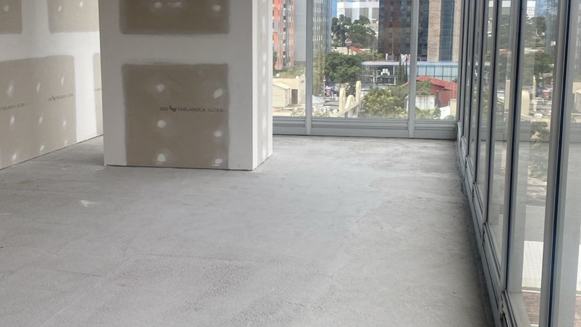 VASANTA / Oficina en Renta, zona 10