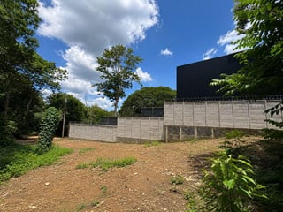 VENTA DE AMPLIO TERRENO - LAGUNA DEL PINO, BARBERENA - 3