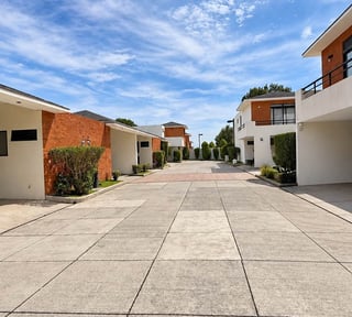 CASA EN VENTA EN BOSQUE ESCONDIDO KM 21.5 FRAIJANES