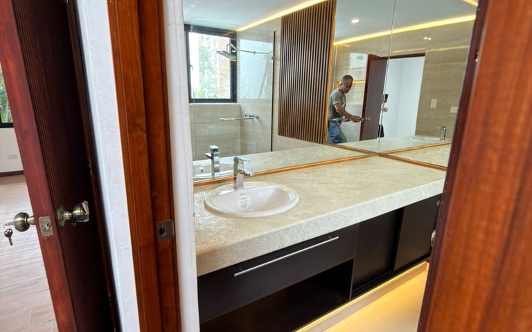 Lujosa Residencia en Venta: 3 Hab, Vista Hermosa Uno, Guatemala - Miniatura 8