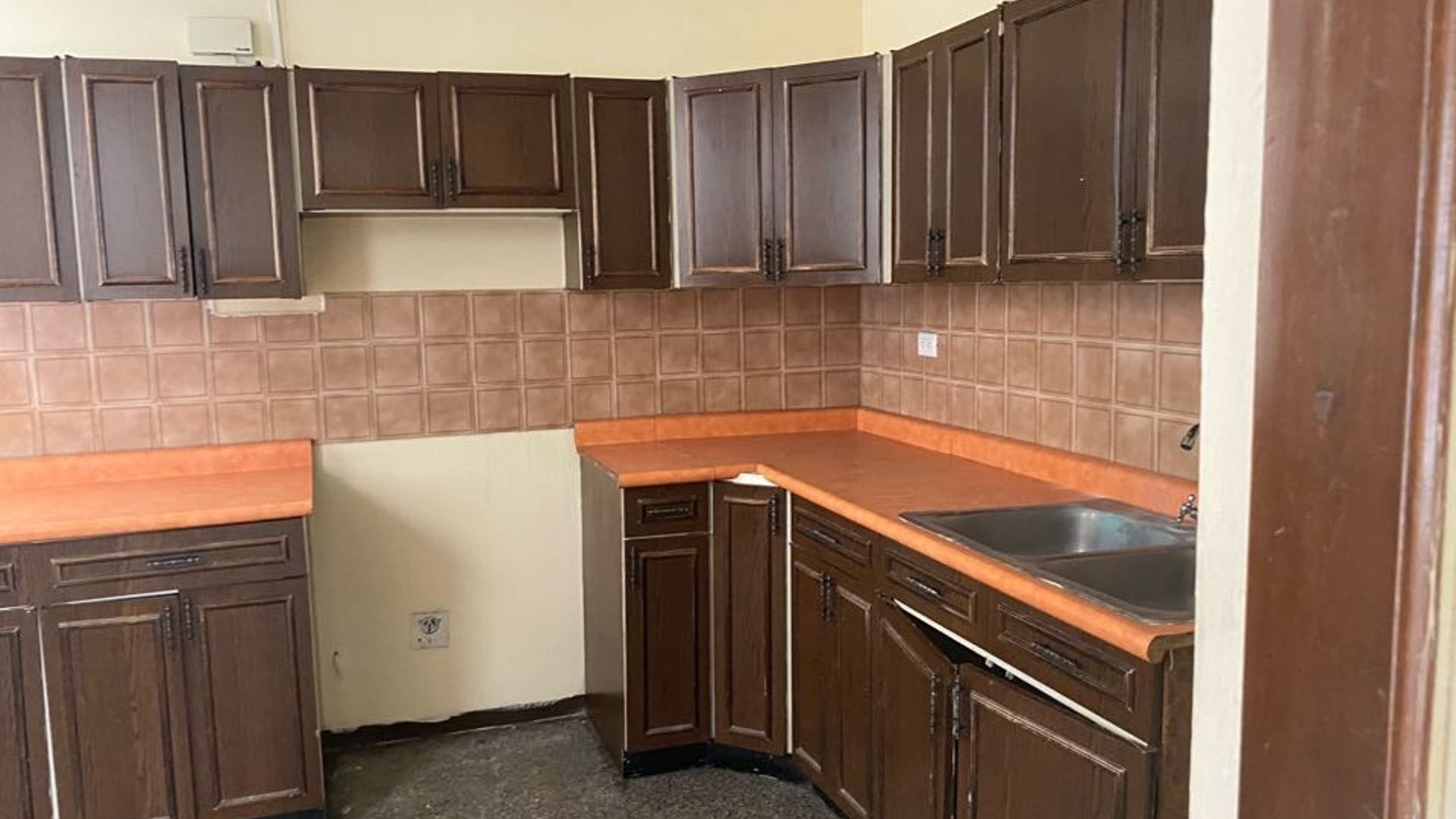 CASA EN VENTA EN RESIDENCIALES SAN JORGE ZONA 11 - Miniatura 6