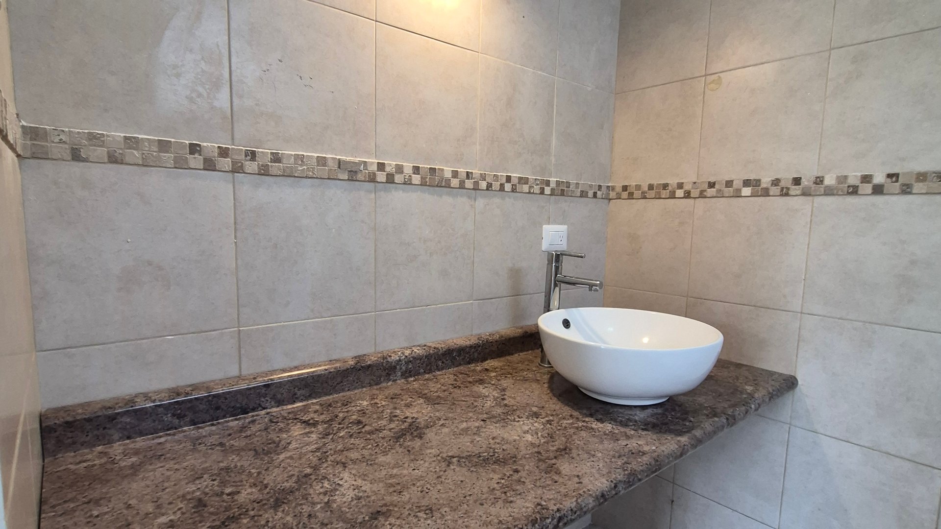 Apartamento en Renta en Kanajuyu Zona 16 - Miniatura 28