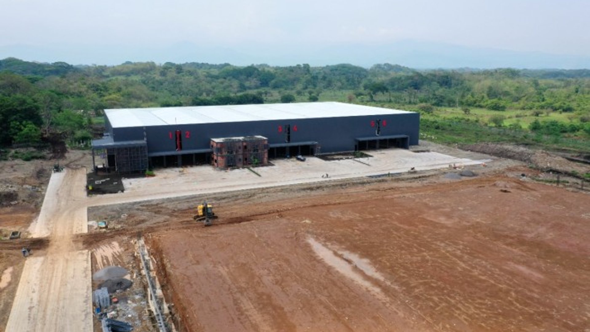 En  Renta o venta bodegas cercano a Puerto Quetzal. - Miniatura 2