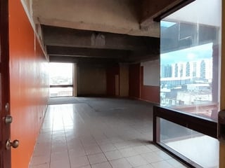 Oficina en Alquiler en Edificio Ilumina zona 7 - 4
