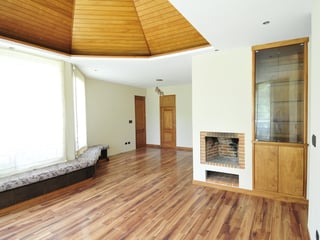 Beautiful two-story home with swimming pool for sale, 16 kilometers away from La Antigua, Guatemala. - Image 10