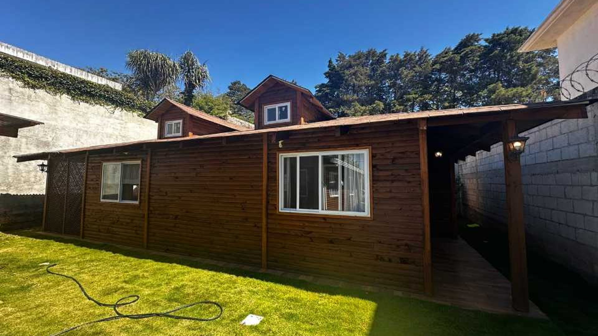 Alquilo Apartamento pequeño tipo cabaña Carr. Sta Elena Barillas