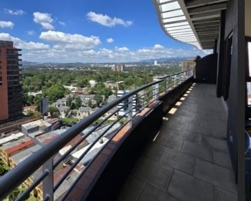 Penthouse en Renta en Zona 10 – 304 m²