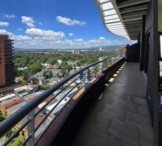Penthouse en Renta en Zona 10 – 304 m²