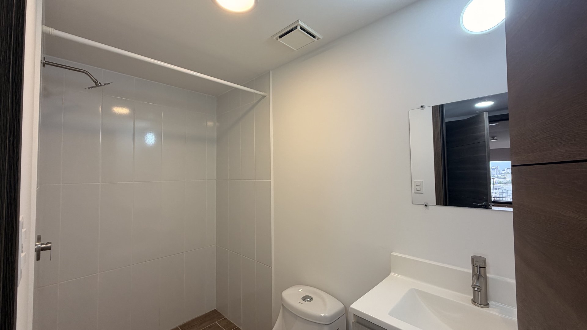 Apartamento en Alquiler Edificio Modra, zona 4  - Miniatura 12