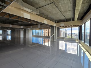 En venta oficinas en la Zona 10 Interamericas - Image 7