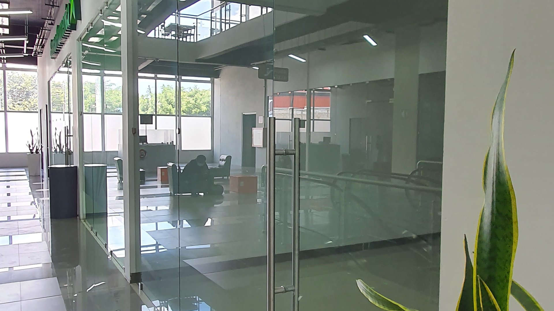 Local Comercial en renta zona 7 Calzada San Juan