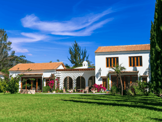 Casa en venta en La Antigua Guatemala - Image 1